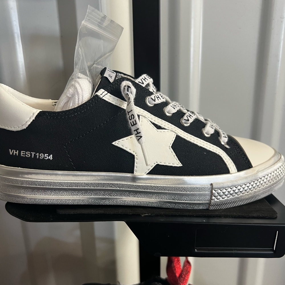 Vintage Havana Alive 23 Sneakers